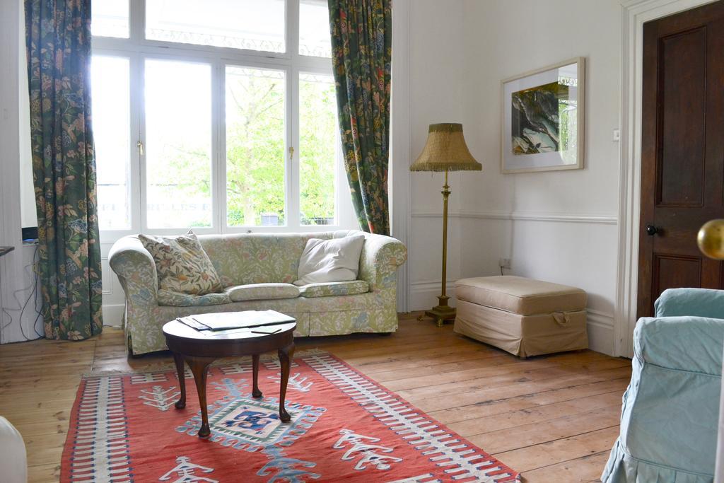 Hotel 8A Spring Gardens Haverfordwest Exteriér fotografie