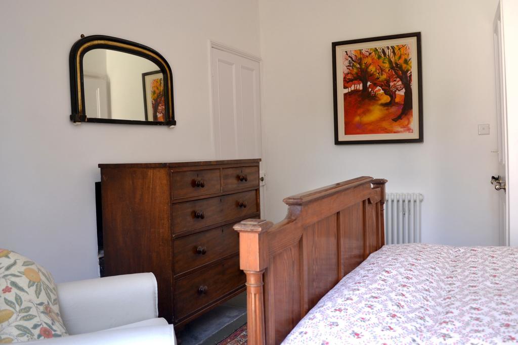 Hotel 8A Spring Gardens Haverfordwest Exteriér fotografie