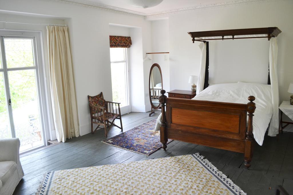 Hotel 8A Spring Gardens Haverfordwest Exteriér fotografie