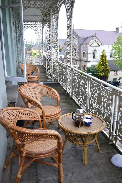 Hotel 8A Spring Gardens Haverfordwest Exteriér fotografie