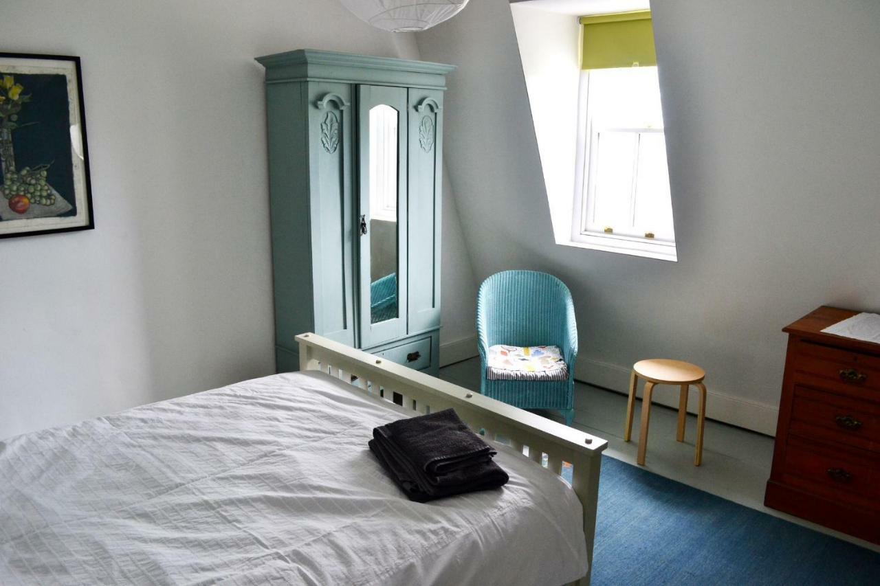 Hotel 8A Spring Gardens Haverfordwest Exteriér fotografie