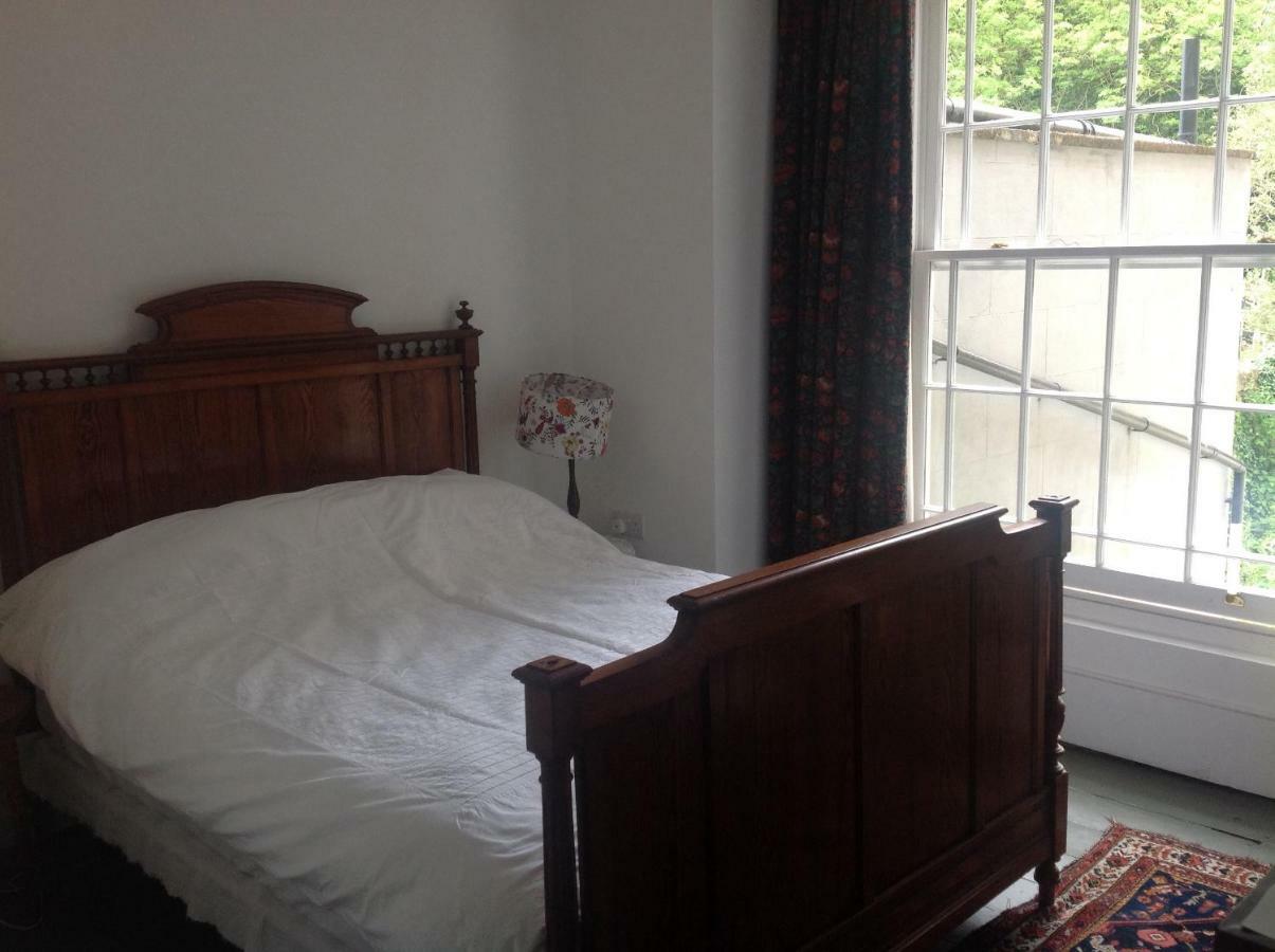 Hotel 8A Spring Gardens Haverfordwest Exteriér fotografie