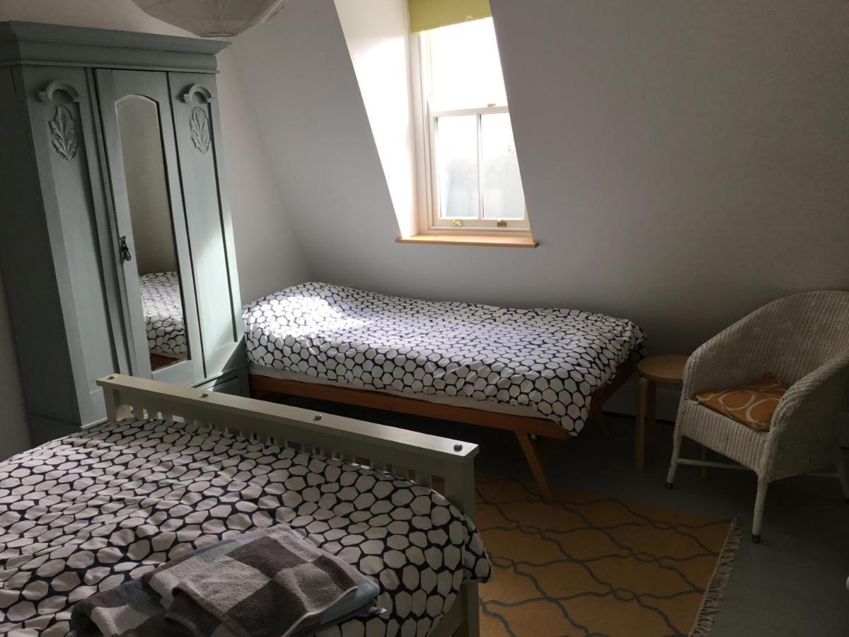 Hotel 8A Spring Gardens Haverfordwest Exteriér fotografie